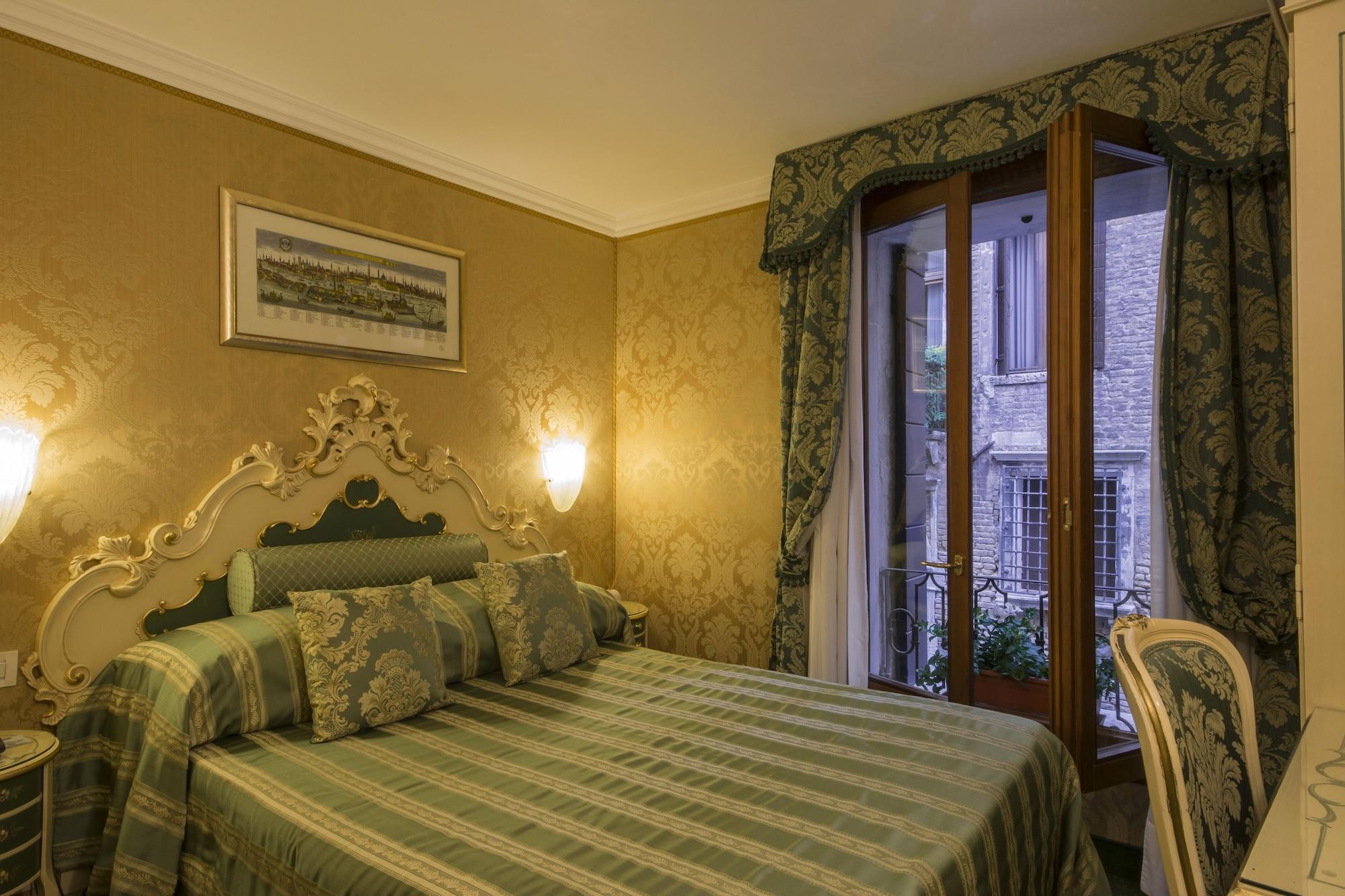 Hotel Becher Wenecja Zewnętrze zdjęcie