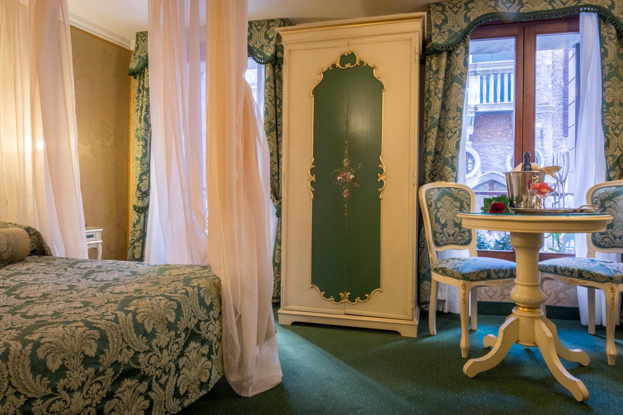 Hotel Becher Wenecja Zewnętrze zdjęcie