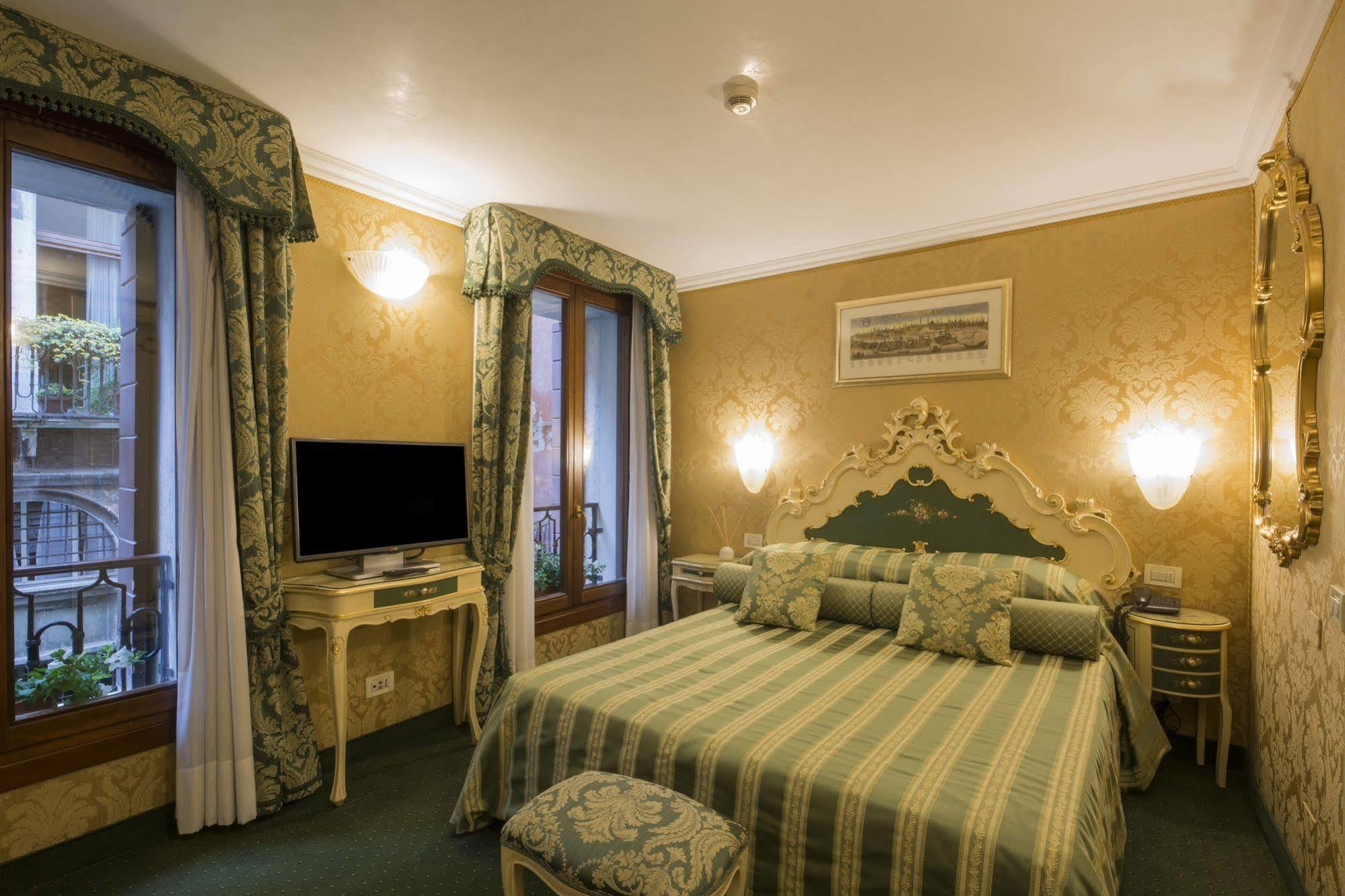Hotel Becher Wenecja Zewnętrze zdjęcie